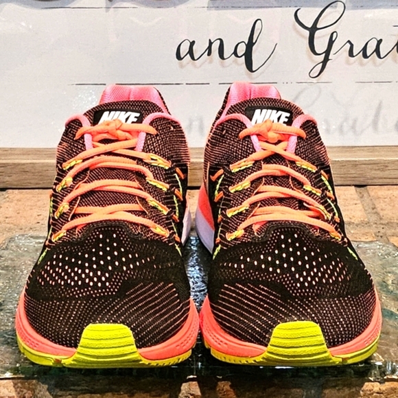 Nike Air Zoom Vomero 10 Pink Green Mns 11 #717440-800 - Picture 2 of 7